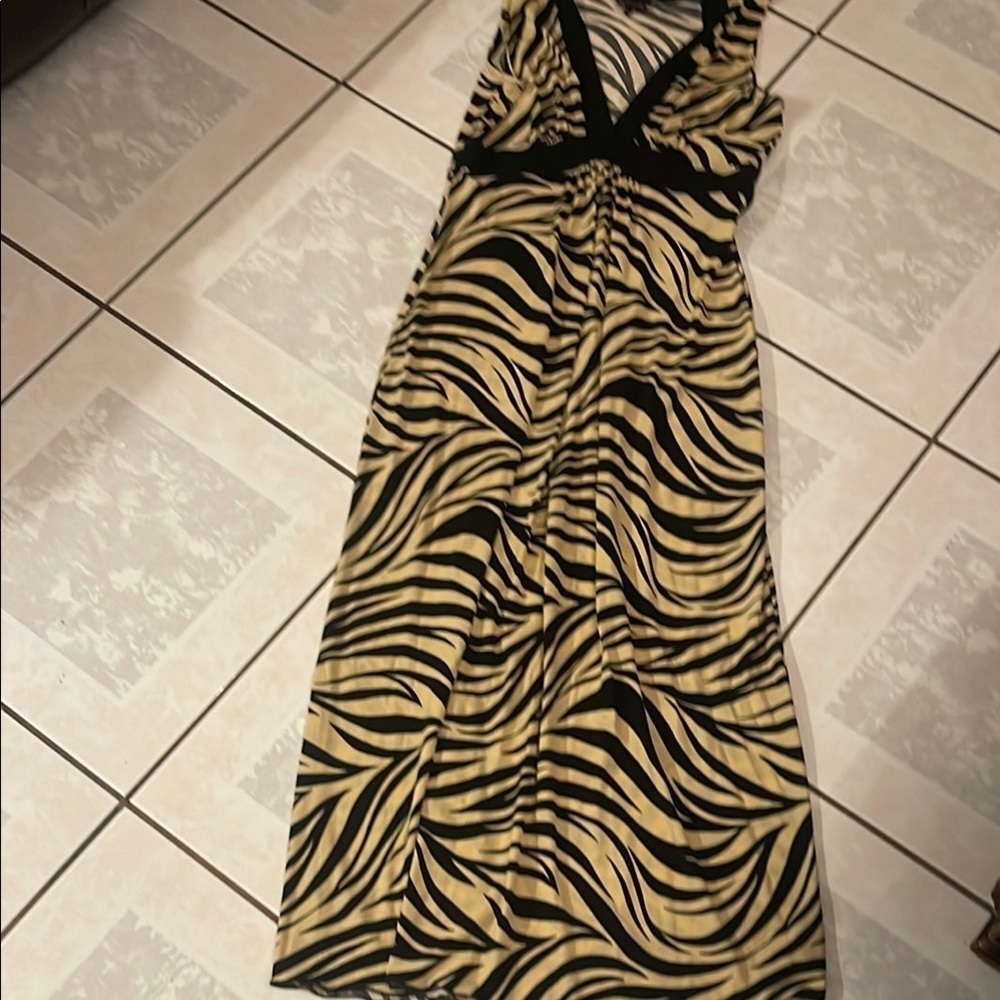 Enfocus Studio Black and Gold V-Neck Maxi Sundress
